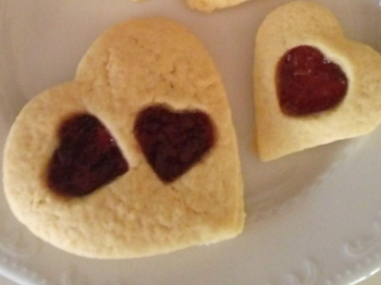 Biscottini con marmellata