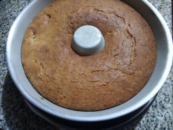Ciambella all'arancia appena sfornata 🤗