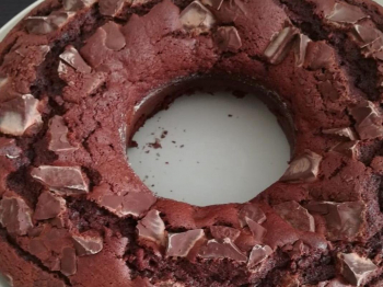 Ciambella cioccolato fondente e noci