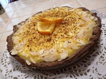 Crostata cacao e peperoncino con crema all'arancia