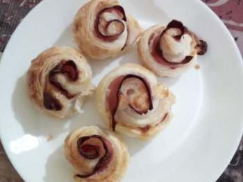 Roselline con prosciutto e formaggio