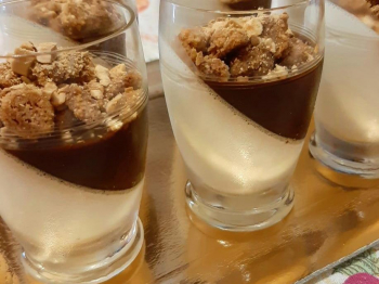 Coppette di Panna cotta al mandorla e gelatina di caffè