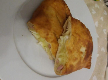 Calzoni fritti patate e wurstel