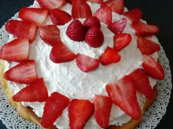 Crostata morbida alle fragole e mascarpone