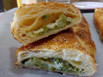 Strudel salato broccoli e scamorza