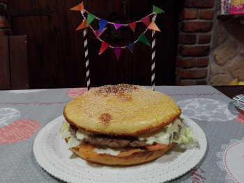 Hamburger gigante