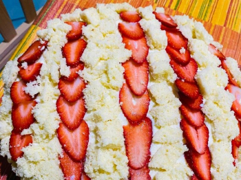 Torta mimosa alle fragole