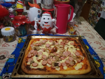 PIZZA WURSTEL E FUNGHI MISTI