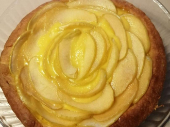 Crostata con crema al limone e mele