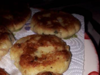 bologna , patate e broccolo