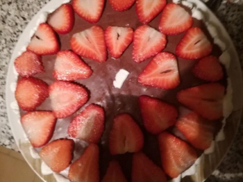 TORTA MOUSSE CIOCCOLATO E PERENGREDIENTI