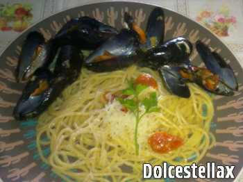 Spaghetti con le cozze e pomodorini