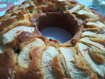Ciambella sette vasetti con le mele