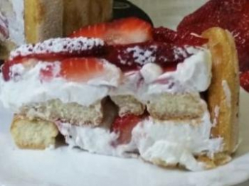 Tiramisù alle fragole senza uova