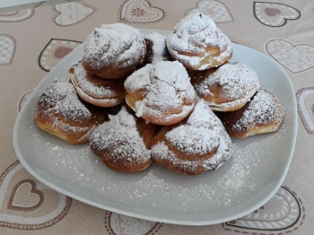 Bigne' alla panna