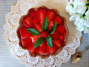 Crostatina alla mandorla e fragole