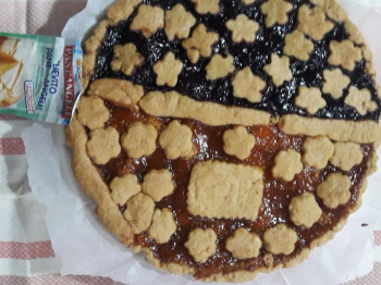 Crostata ai mirtilli e albicocche