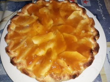 Crostatina morbida alle mele con crema all'arancia e Marmellata albicocca