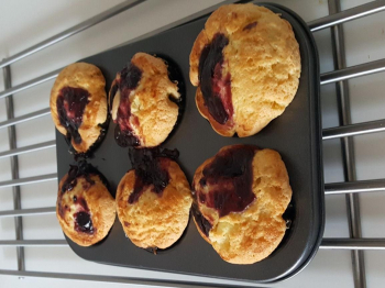 Muffin alla Ricotta con Marmellata di More