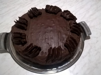 Torta al cioccolato con ganache all'arancia
