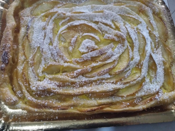 Torta sfoglia di mele e miele
