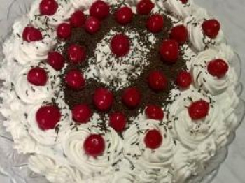 Torta foresta nera con cream tart