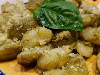 Gnocchi al pesto di basilico