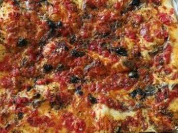 pizza olive capperi e acchiughe