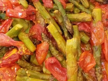 Asparagi con pomodorini