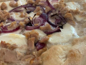 Focaccia Tonno e Cipolla di Tropea