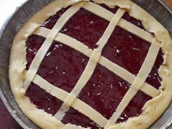 Crostata con confettura di fragole