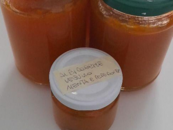 Marmellata di albicocche del Vesuvio con peproncino e menta