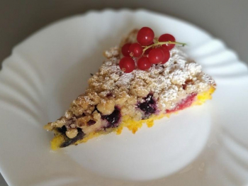Streusel cake ai frutti di bosco
