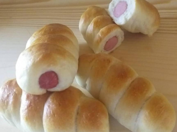 Roll con wurstel
