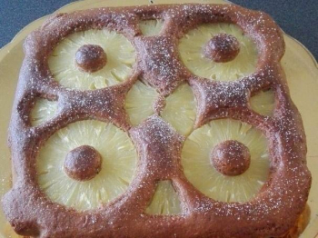Torta all'ananas al cioccolato