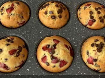 Muffins fragole e cioccolato