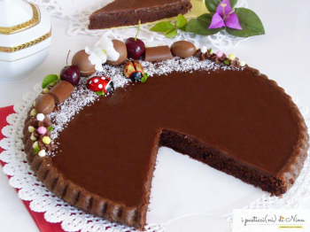 CROSTATA MORBIDA CON GANACHE AL CIOCCOLATO AL LATTE