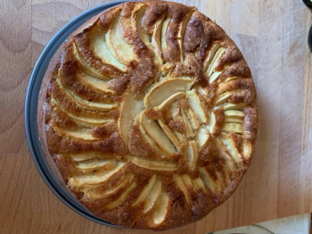 Torta di Mele e Nocciole