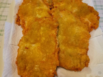 Pollo panato croccante, con patate.