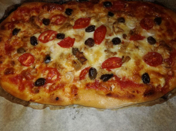 Pizza Piccadilly e olive taggiasche