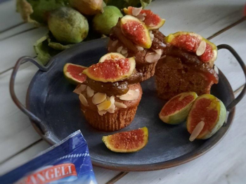 Muffin al cioccolato con fichi caramellati