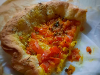 Cestino di pizza alla curcuma