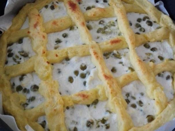 Crostata di patate con ricotta e piselli