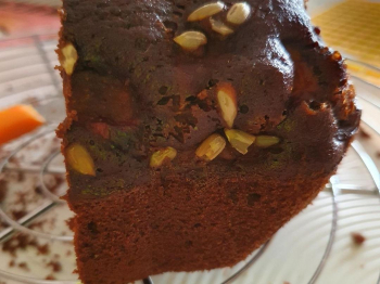 Plumcake mele e cacao con macchina per il pane