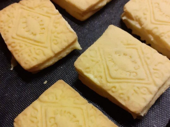 Biscotti alla crema