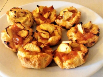 Tortine di frolla con marmellata (ricetta vegana)