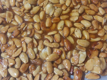 Torrone di mandorle