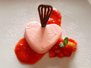 Buon san valentino (bavarese alle fragole)