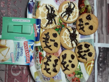 Sfida Culinaria HALLOWEEN 2020 Dolce VS Salato Biscotti Ragnatela