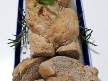 Pan bauletto intrecciato ai cereali